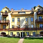 Hotel Bella