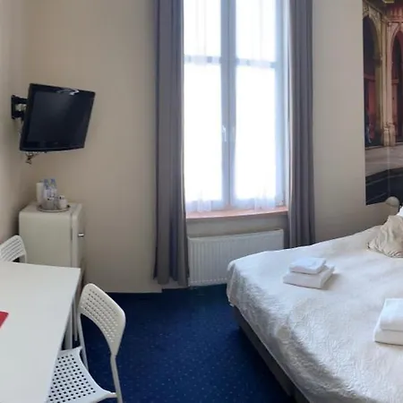Bella Hotel 3*
