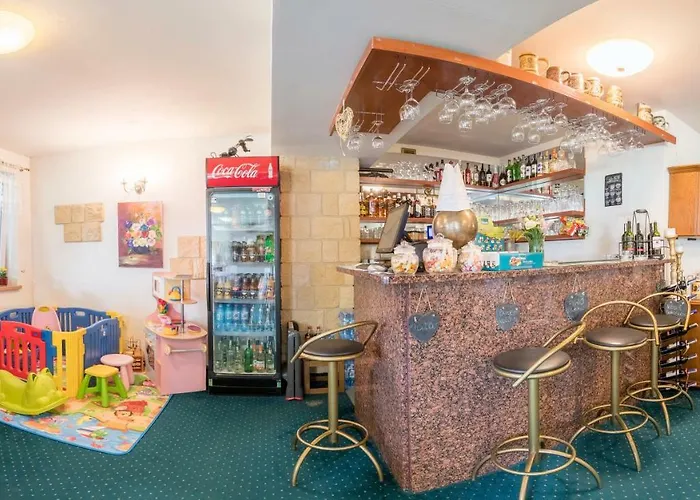 Bella Еленя-Гура